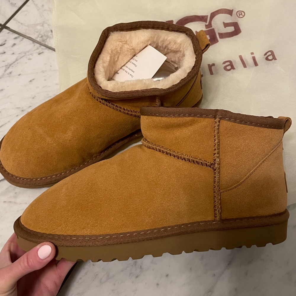 Ugh boots never worn